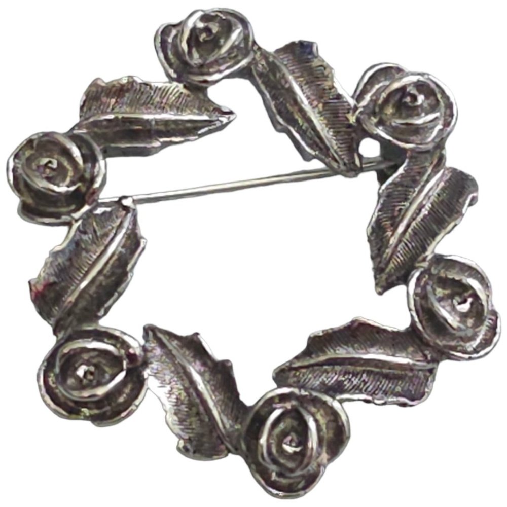 Vintage Sarah Coventry Signed Rose Wreath Brooch Silver Tone Round Pin F4